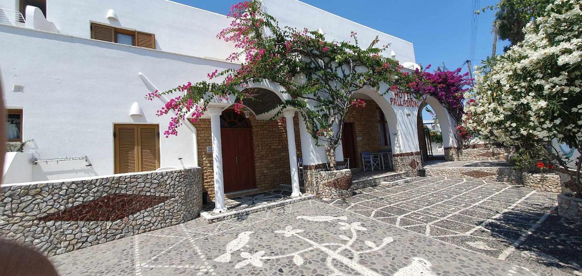 Hotel Palladion Karterados  Extérieur photo