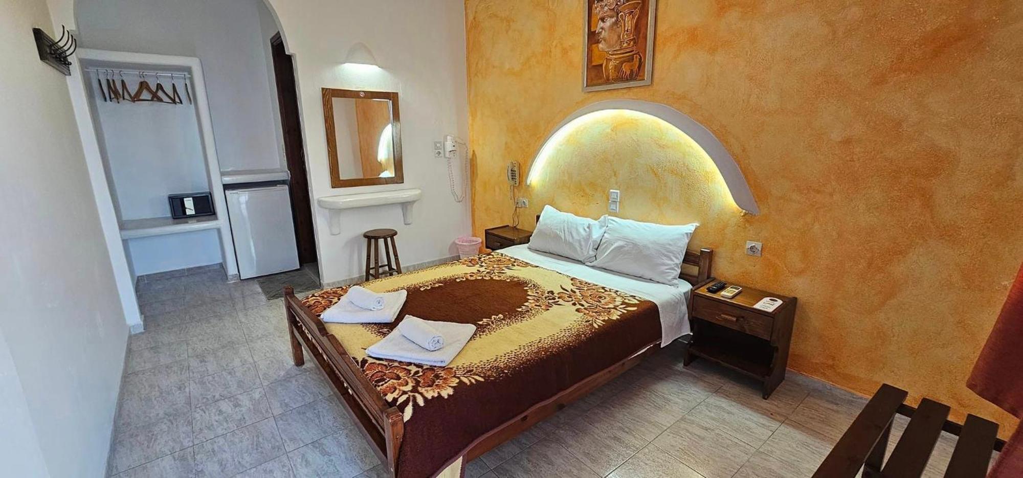 Hotel Palladion Karterados  Extérieur photo