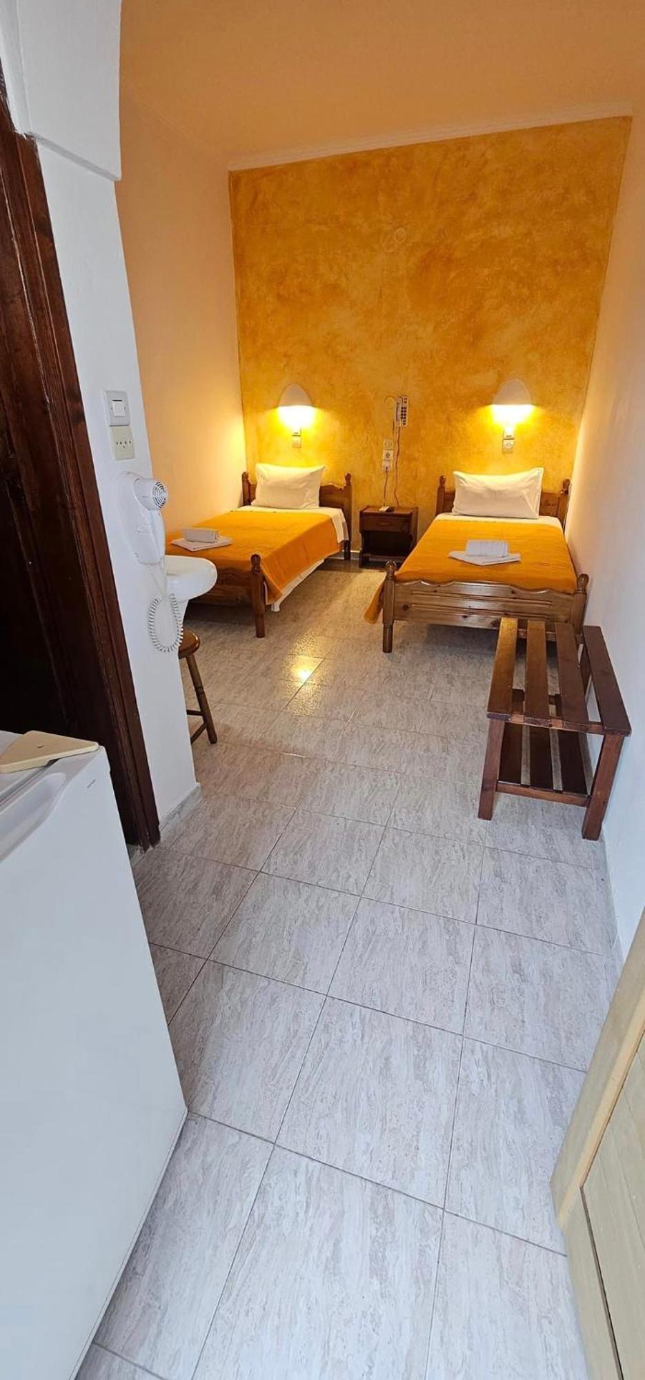 Hotel Palladion Karterados  Extérieur photo